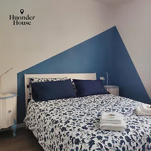 Сasa de vacaciones Huonder House, Lecco