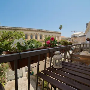 nuvole-barocche-bb.lecce-hotels.com/